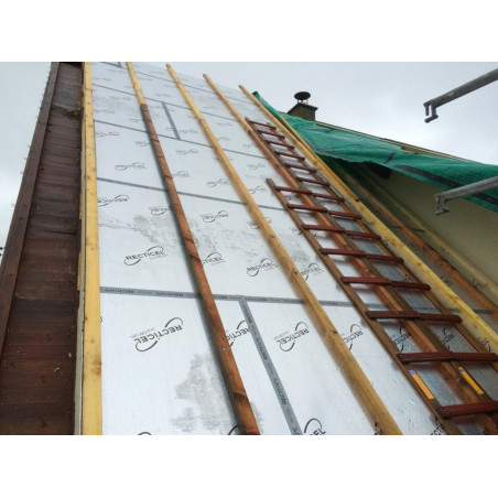 Pose Eurotoit, le panneau d'isolation thermique haute performance des toitures inclinées en pose extérieure (Sarking)